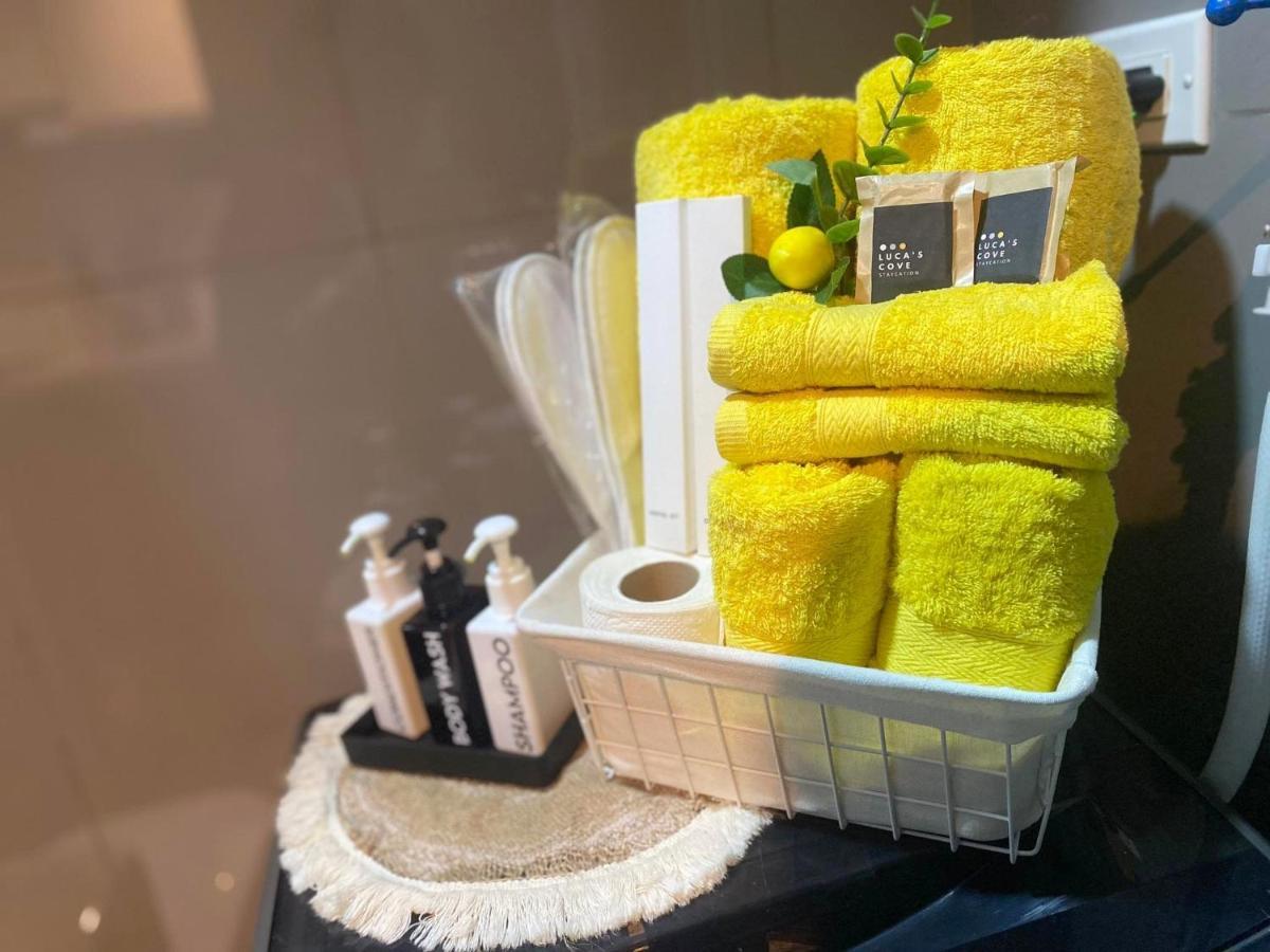 Stylish&Comfort Unit With Balcony In Air Makati Makati City Екстер'єр фото