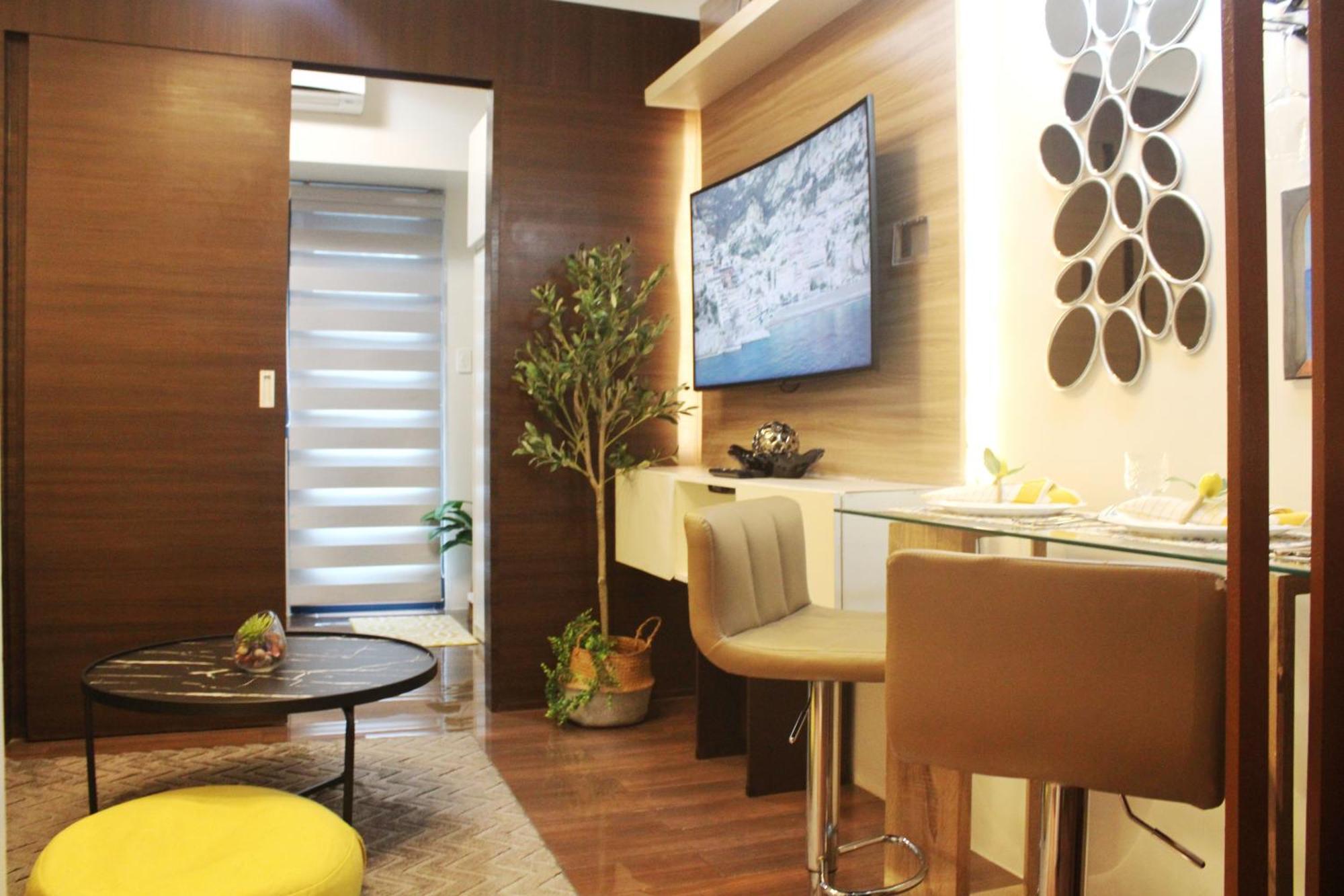 Stylish&Comfort Unit With Balcony In Air Makati Makati City Екстер'єр фото