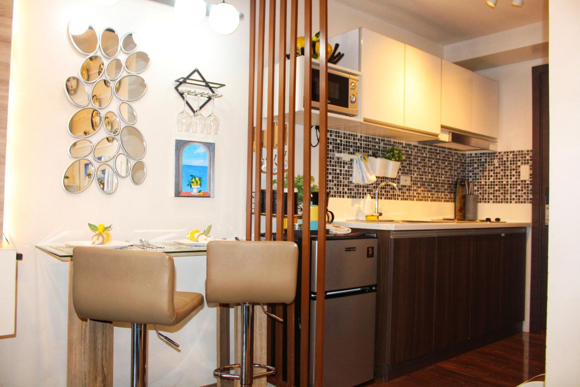 Stylish&Comfort Unit With Balcony In Air Makati Makati City Екстер'єр фото